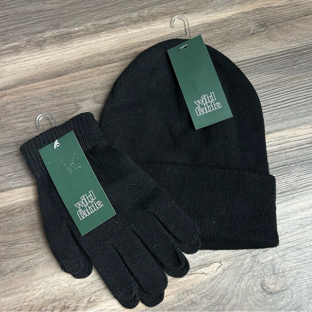 Wild Fable Black Beanie and Gloves Set